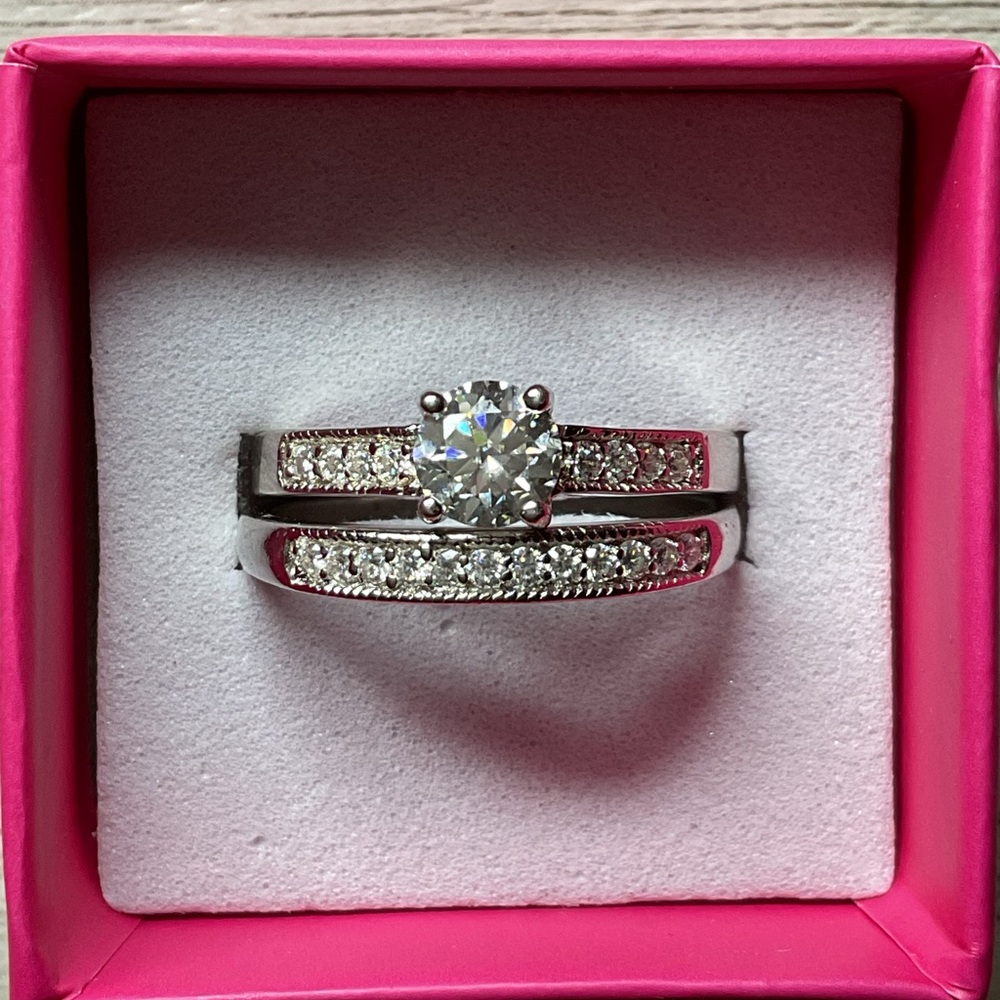 1.064 CAROT RING SET - Picture 2 of 6